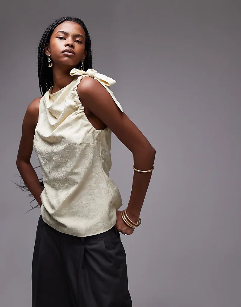 Жаккардовый топ Topshop без рукавов с присборенными плечами цвета пахты
Жаккардовый топ Topshop без рукавов с присборенными плечами цвета пахты