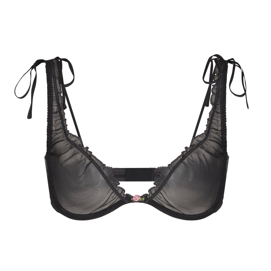 Бюстгальтер с глубоким вырезом без подкладки SKIMS Skims Romance Lace, цвет Onyx
Бюстгальтер с глубоким вырезом без подкладки SKIMS Skims Romance Lace, цвет Onyx