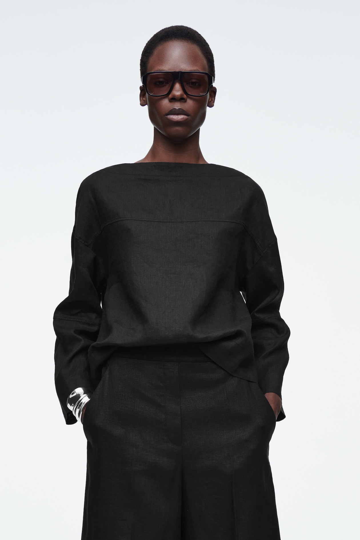 Льняная блузка с завязками COS, черный
Льняная блузка с завязками COS, черный