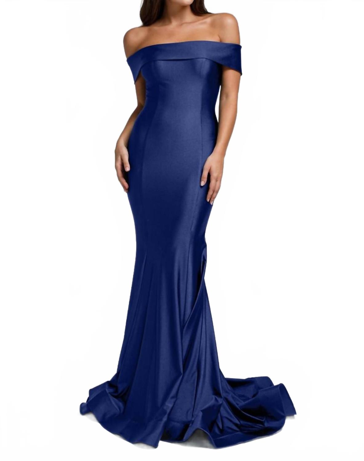 Платье Valencia в темно-синем цвете Amelia Couture
Платье Valencia в темно-синем цвете Amelia Couture