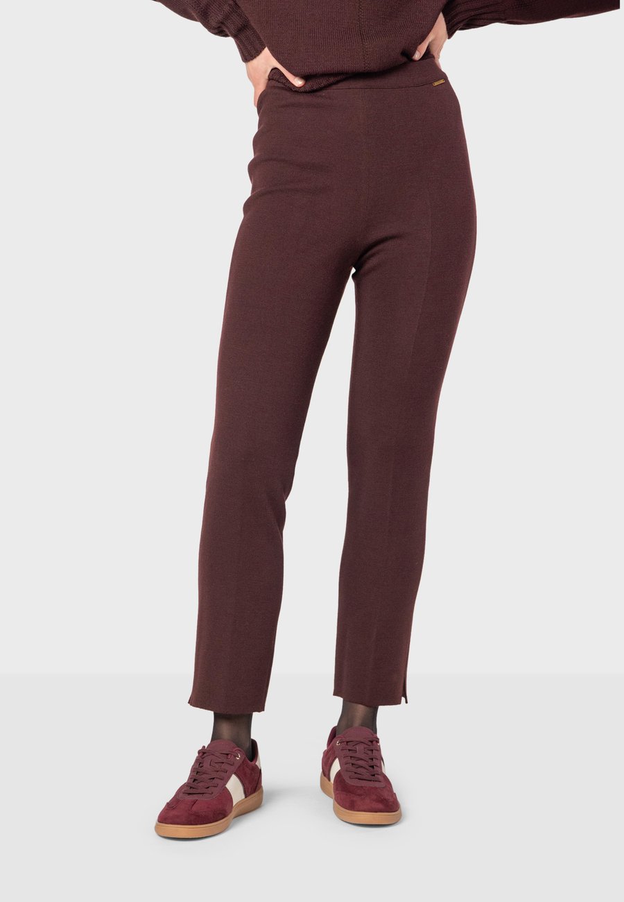 Брюки NAULOVER Trousers, Grenadine/Bordeaux
Брюки NAULOVER Trousers, Grenadine/Bordeaux