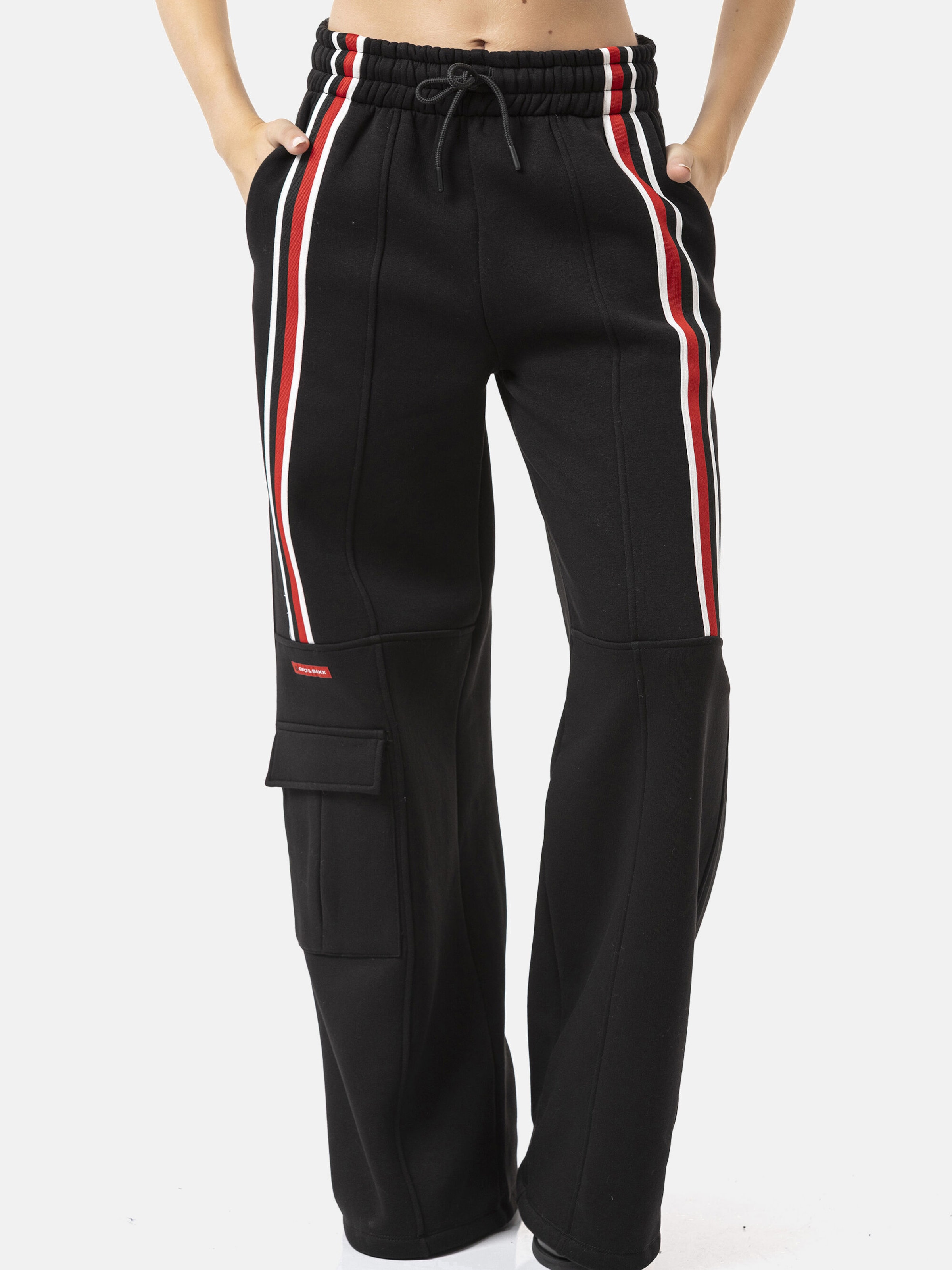 CIPO & BAXX Широкие брюки 'WR155' в черном цвете
CIPO & BAXX Широкие брюки 'WR155' в черном цвете