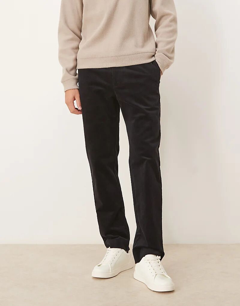 Узкие вельветовые брюки Mango черного цвета
Узкие вельветовые брюки Mango черного цвета