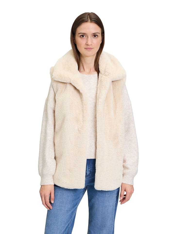 CARTOON Бежевый жилет из искусственного меха
CARTOON Бежевый жилет из искусственного меха