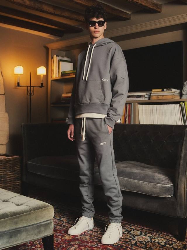 Брюки-джоггеры Logo Slim Fit с манжетами Ony, Grey
Брюки-джоггеры Logo Slim Fit с манжетами Ony, Grey