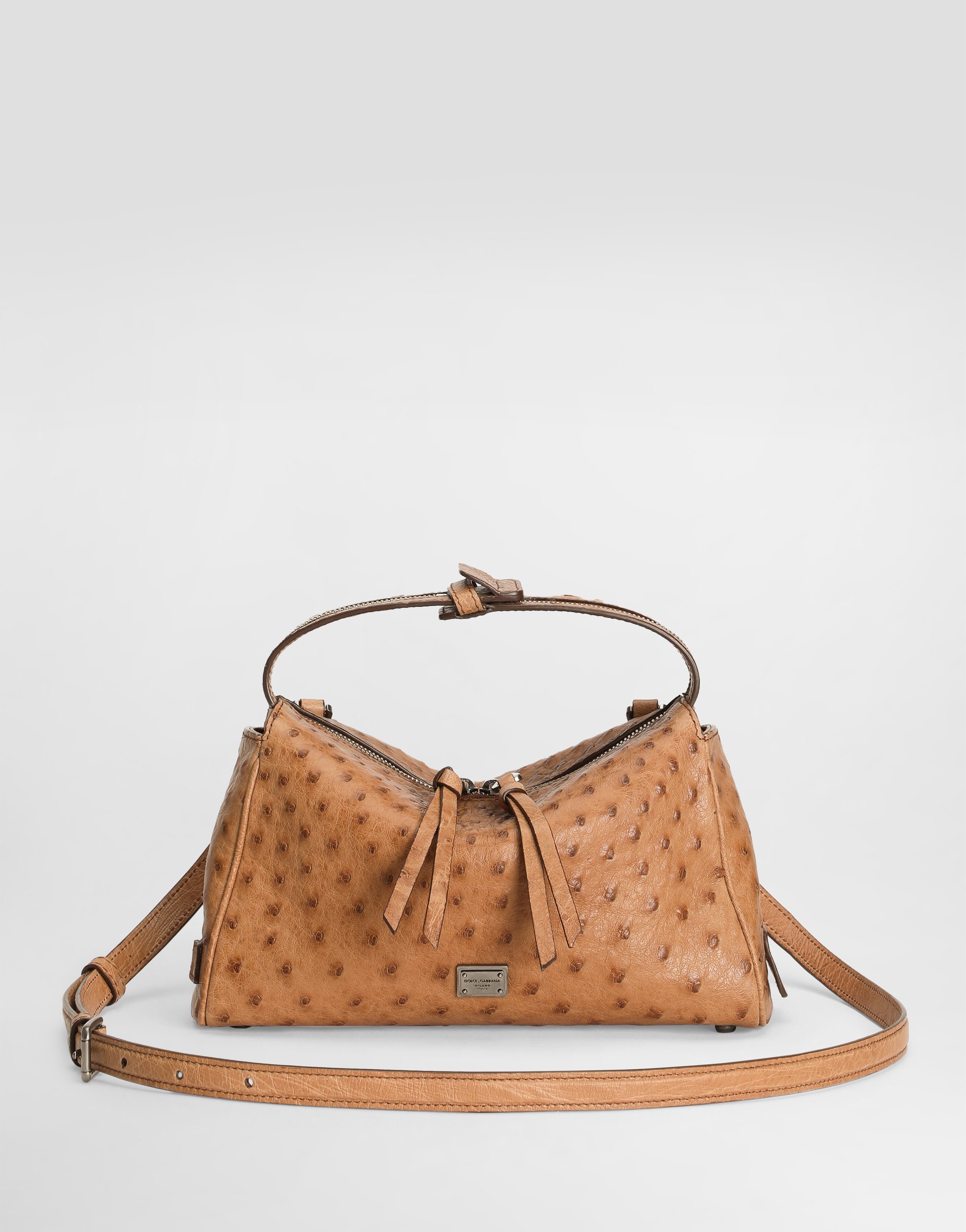 Сумка vittoria из страусиной кожи Dolce & Gabbana, бежевый
Сумка vittoria из страусиной кожи Dolce & Gabbana, бежевый