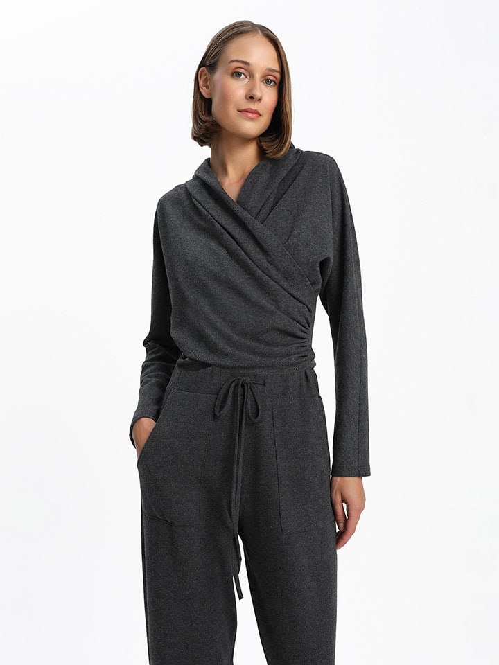 Пуловер BGN, антрацит
Пуловер BGN, антрацит