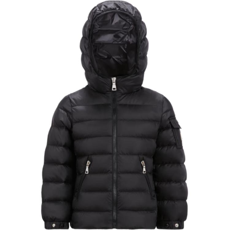 Moncler Детская черная пуховая куртка
Moncler Детская черная пуховая куртка