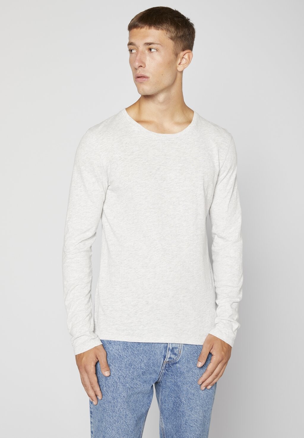 Топ с длинными рукавами HOMME BYSAPICK American Vintage, цвет polaire chine
Топ с длинными рукавами HOMME BYSAPICK American Vintage, цвет polaire chine