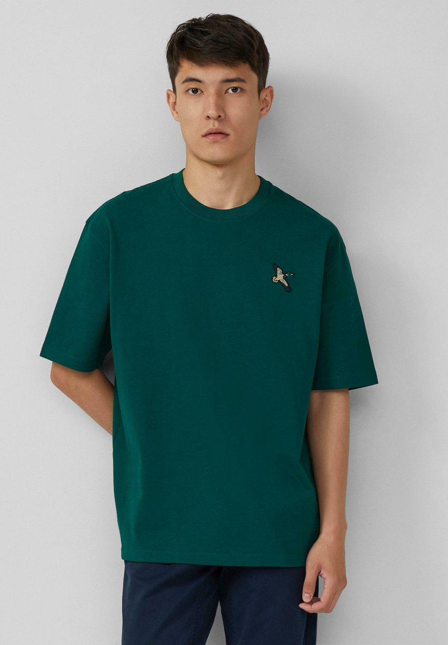 Футболка s.Oliver MIT STICKEREI, Tannengrün/Dark Green, Зеленый, Футболка s.Oliver MIT STICKEREI, Tannengrün/Dark Green
Футболка s.Oliver MIT STICKEREI, Tannengrün/Dark Green, Зеленый, Футболка s.Oliver MIT STICKEREI, Tannengrün/Dark Green