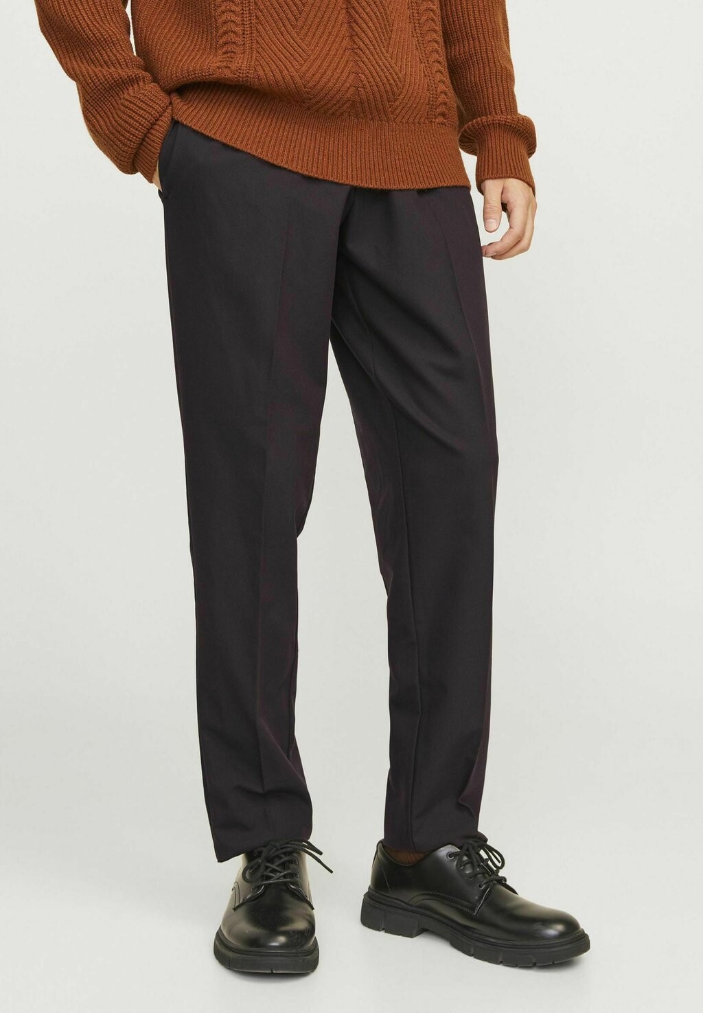 Чиносы JPSTACE LEO NOOS Jack & Jones PREMIUM, черный
Чиносы JPSTACE LEO NOOS Jack & Jones PREMIUM, черный