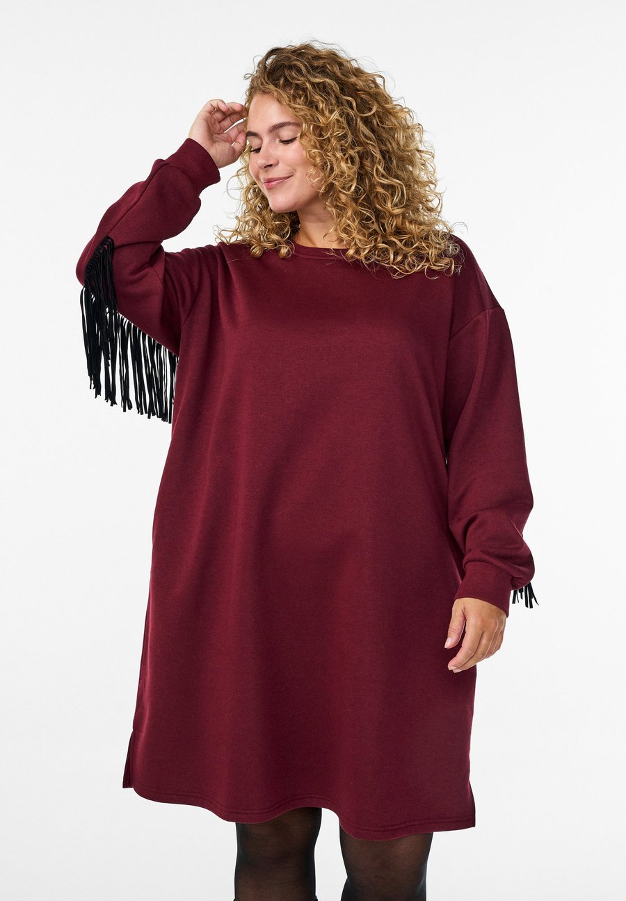 Платье Zizzi MIT FRANSEN BIS ZUM KNIE , Tawny Port/Bordeaux
Платье Zizzi MIT FRANSEN BIS ZUM KNIE , Tawny Port/Bordeaux