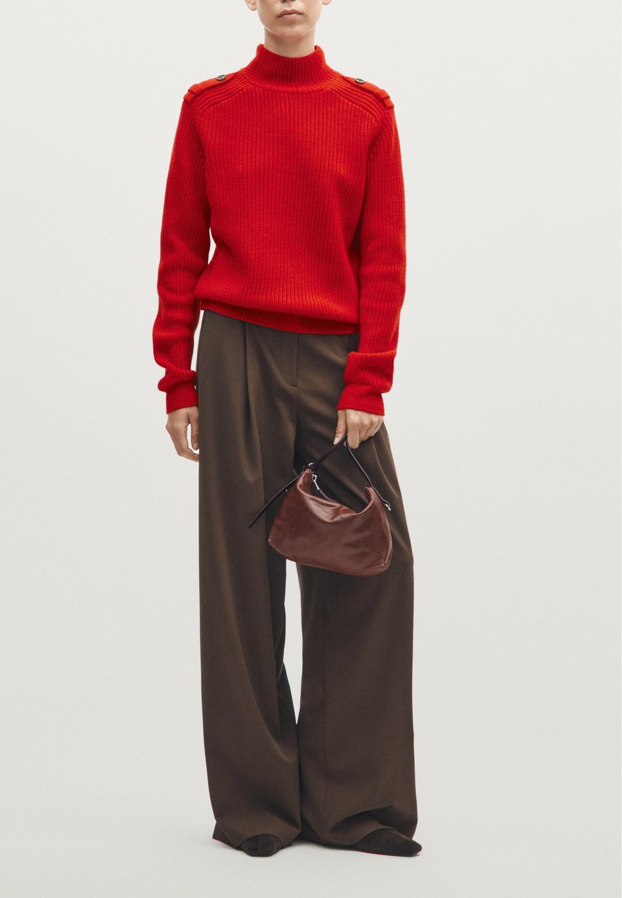 Сумка Massimo Dutti SMALL NAPPA FINISH, Brown
Сумка Massimo Dutti SMALL NAPPA FINISH, Brown