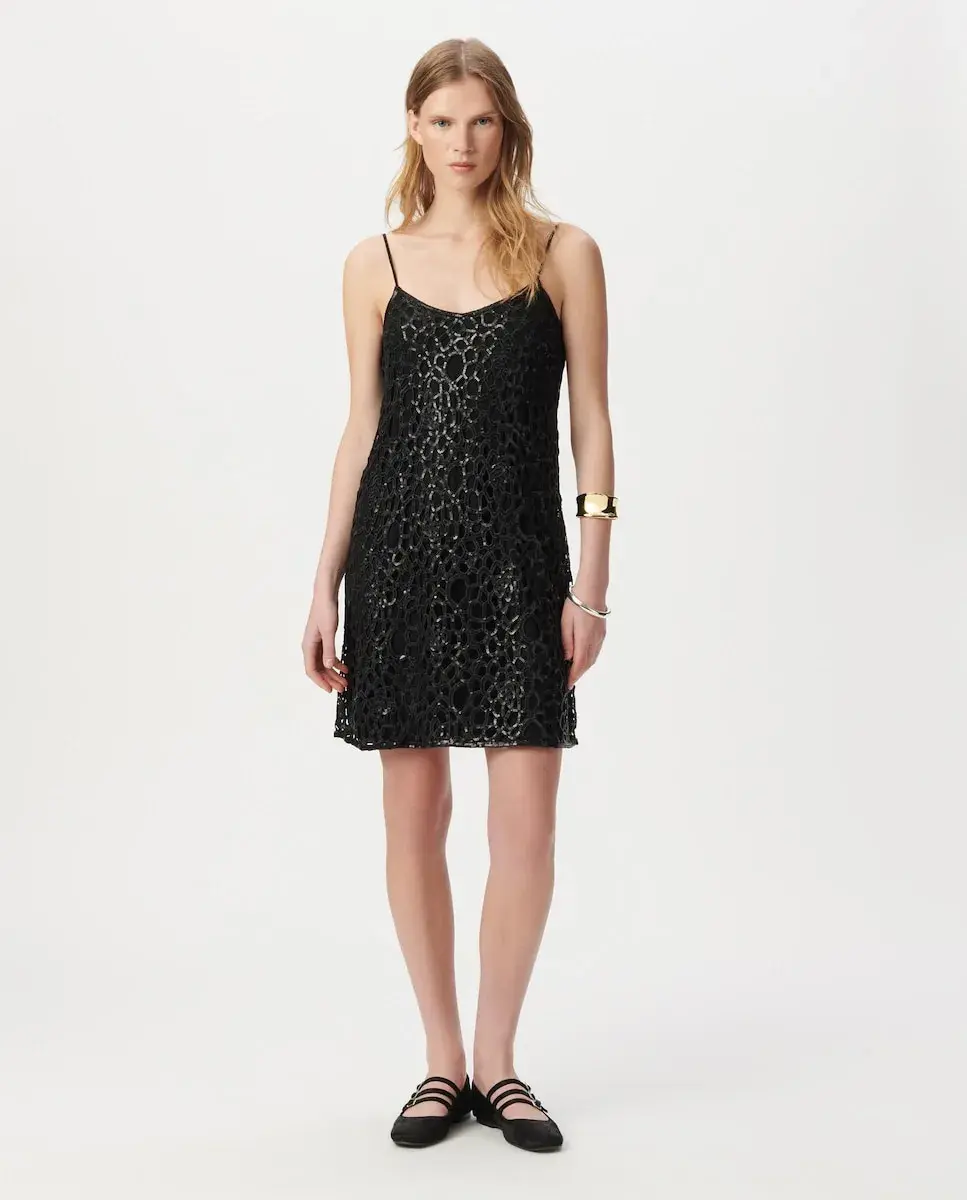 Короткое платье на бретелях Ikks, черный
Короткое платье на бретелях Ikks, черный