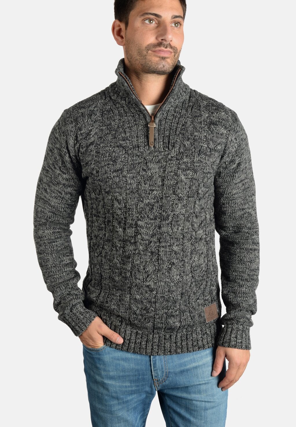 Свитер Sd Pankraz Solid, черный
Свитер Sd Pankraz Solid, черный