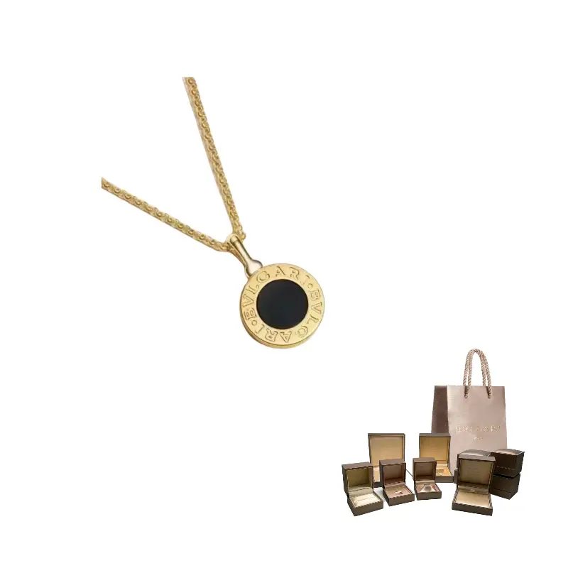 Унисекс ожерелье из каратного золота BVLGARI
Унисекс ожерелье из каратного золота BVLGARI