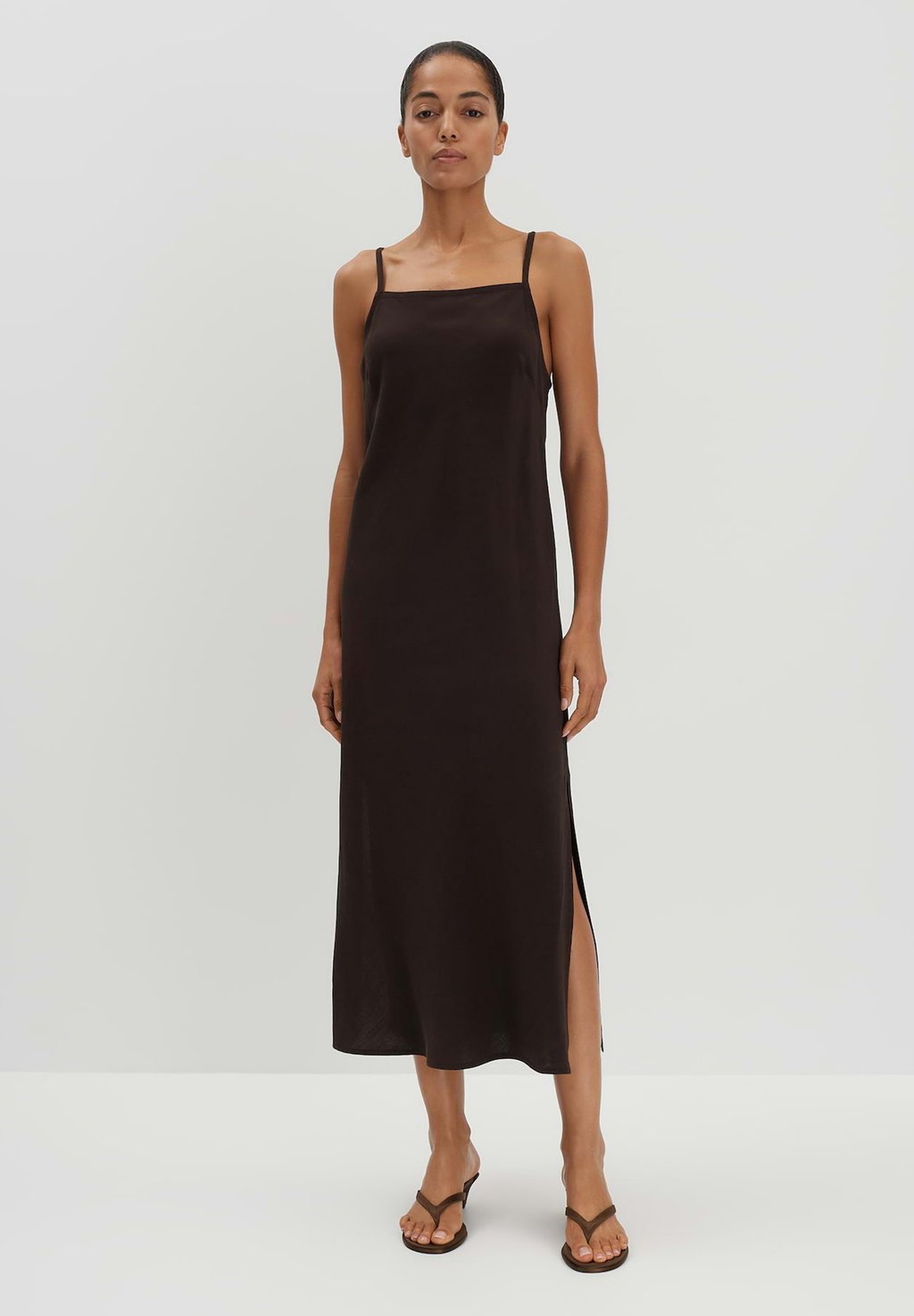 Повседневное платье QUALEZA someday., коричневый 
Повседневное платье QUALEZA someday., коричневый