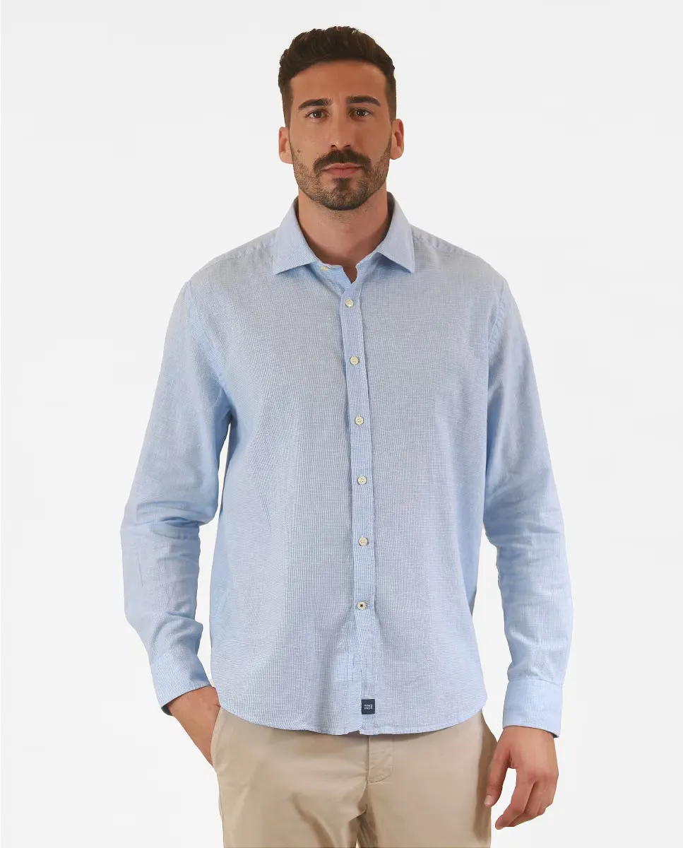 Мужская мягкая приталенная рубашка с пестрым узором белого цвета Wickett Jones, белый
Мужская мягкая приталенная рубашка с пестрым узором белого цвета Wickett Jones, белый