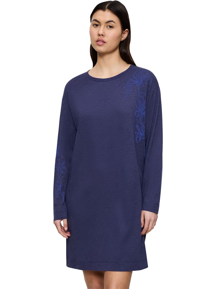 Triumph Ночная рубашка темно-синего цвета
Triumph Ночная рубашка темно-синего цвета