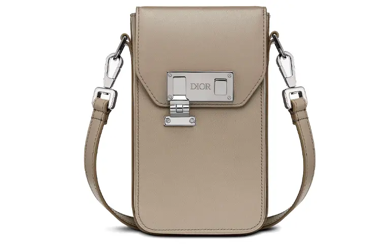 DIOR Кожаная сумка через плечо из кожи Лок Коу кросс-боди чехол для телефона клатч мужская бежевая
DIOR Кожаная сумка через плечо из кожи Лок Коу кросс-боди чехол для телефона клатч мужская бежевая