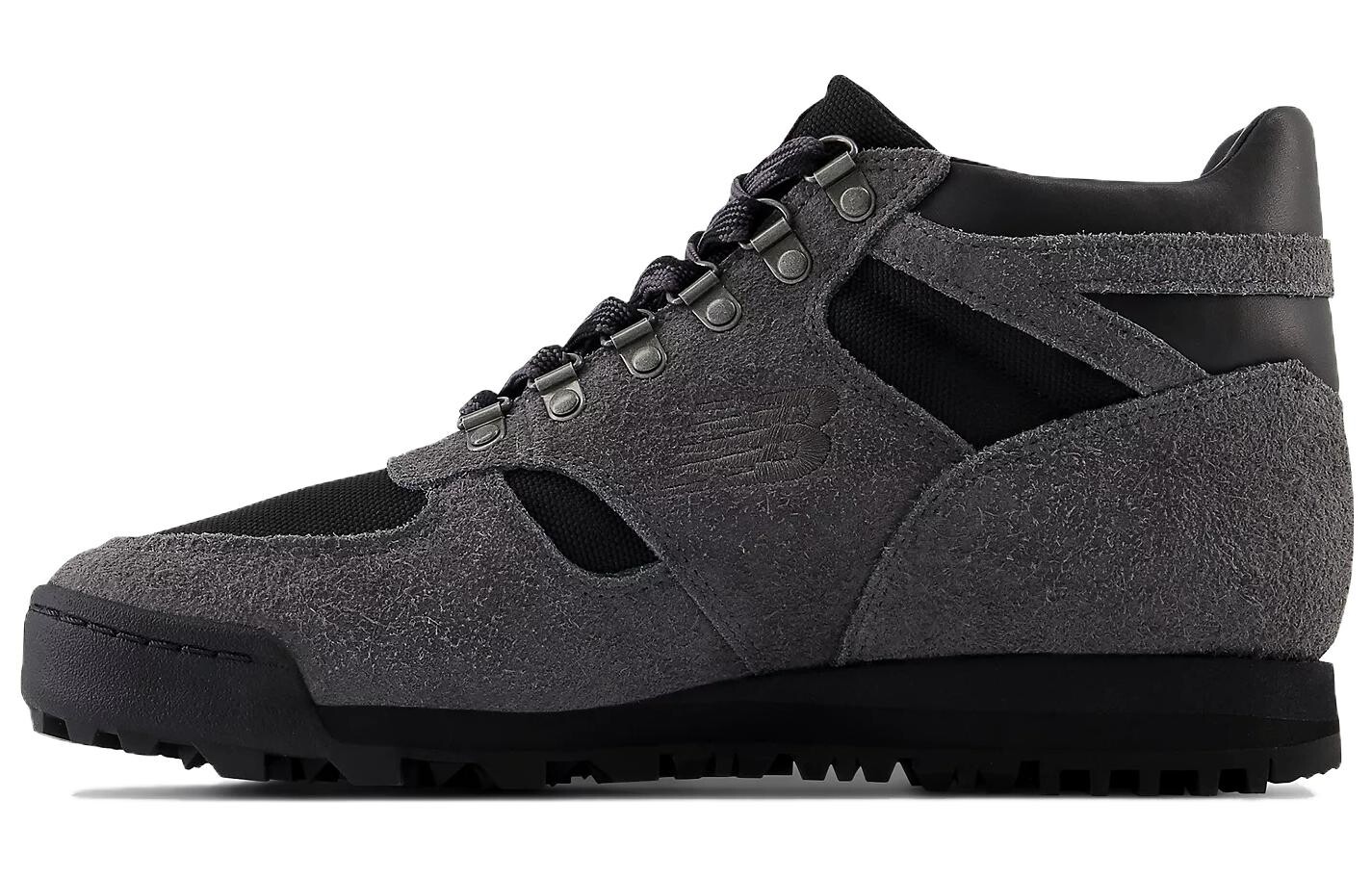 Кроссовки New Balance Rainier, серый/черный
Кроссовки New Balance Rainier, серый/черный