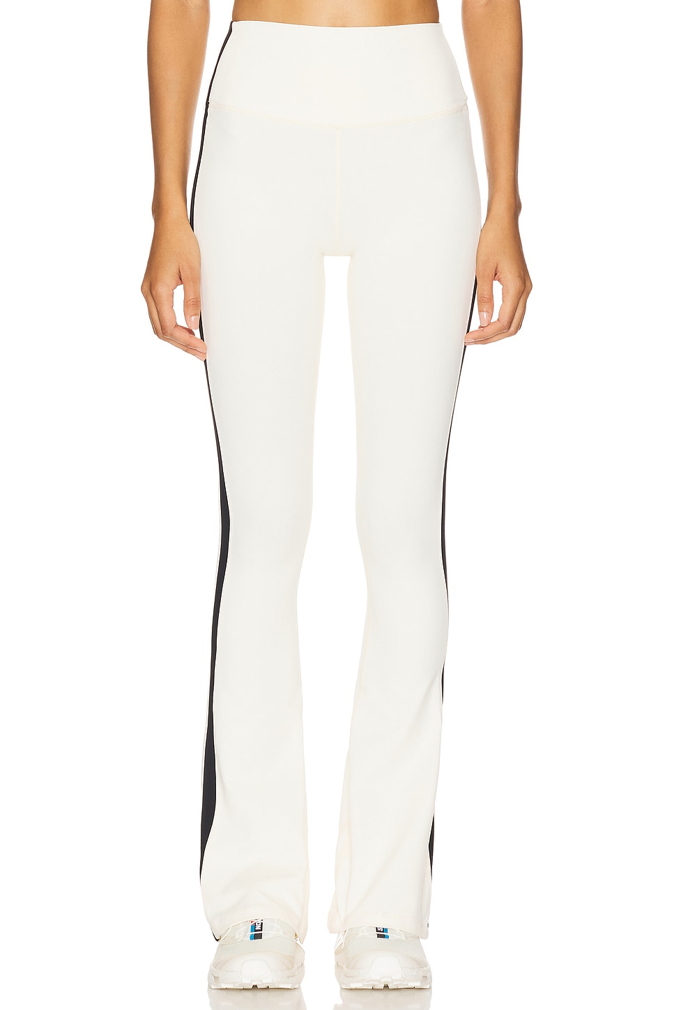 Брюки Raquel с высокой талией и широкими штанинами из супплекса, creme & black
Брюки Raquel с высокой талией и широкими штанинами из супплекса, creme & black