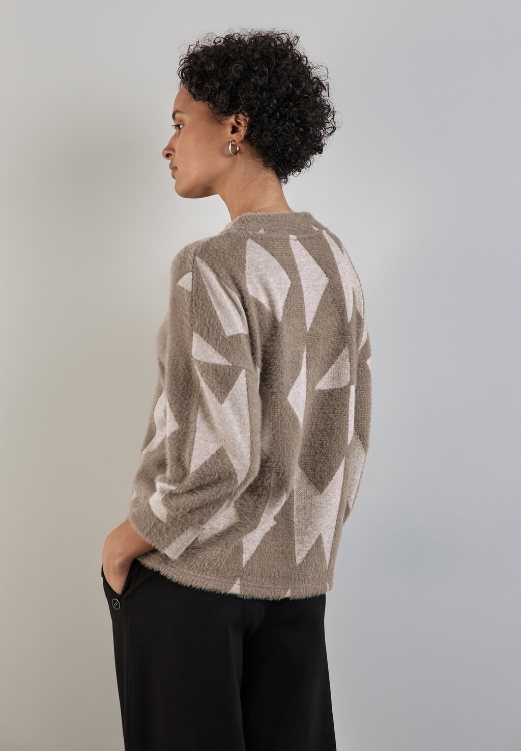 Джемпер FLAUSCHIGES Street One, коричневый 
Джемпер FLAUSCHIGES Street One, коричневый