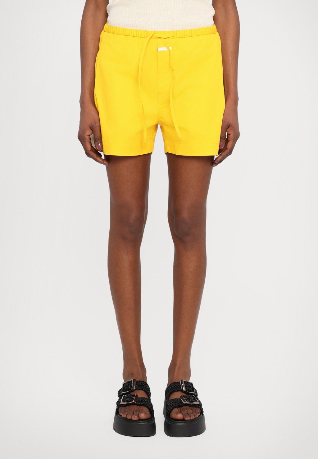 Шорты RHONSON CLOSED, желтый 
Шорты RHONSON CLOSED, желтый