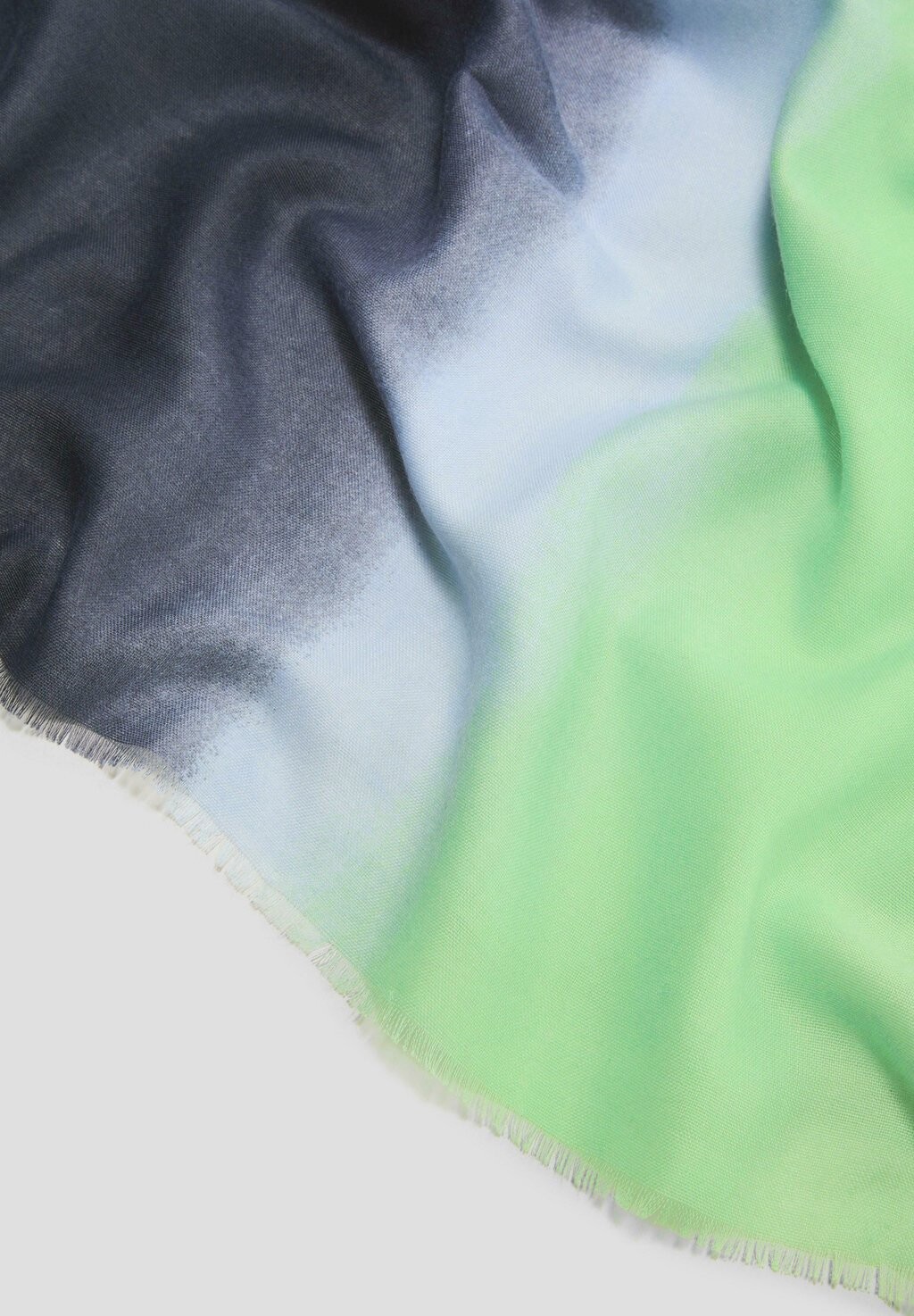 Шарф À DÉGRADÉ DE COULEURS s.Oliver BLACK LABEL, зеленый 
Шарф À DÉGRADÉ DE COULEURS s.Oliver BLACK LABEL, зеленый