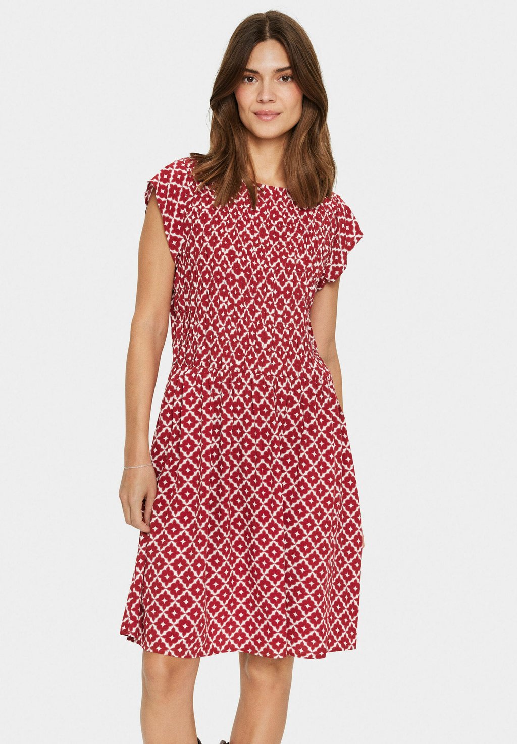 Повседневное платье GISLA Saint Tropez, красный
Повседневное платье GISLA Saint Tropez, красный