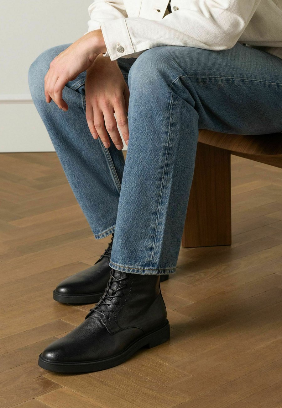 Ботинки Manfield Lace-up ankle boots, Schwarz/Black
Ботинки Manfield Lace-up ankle boots, Schwarz/Black