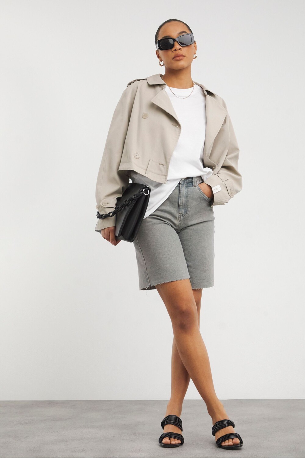 Шорты бермуды из стираного денима Simply Be, синий
Шорты бермуды из стираного денима Simply Be, синий