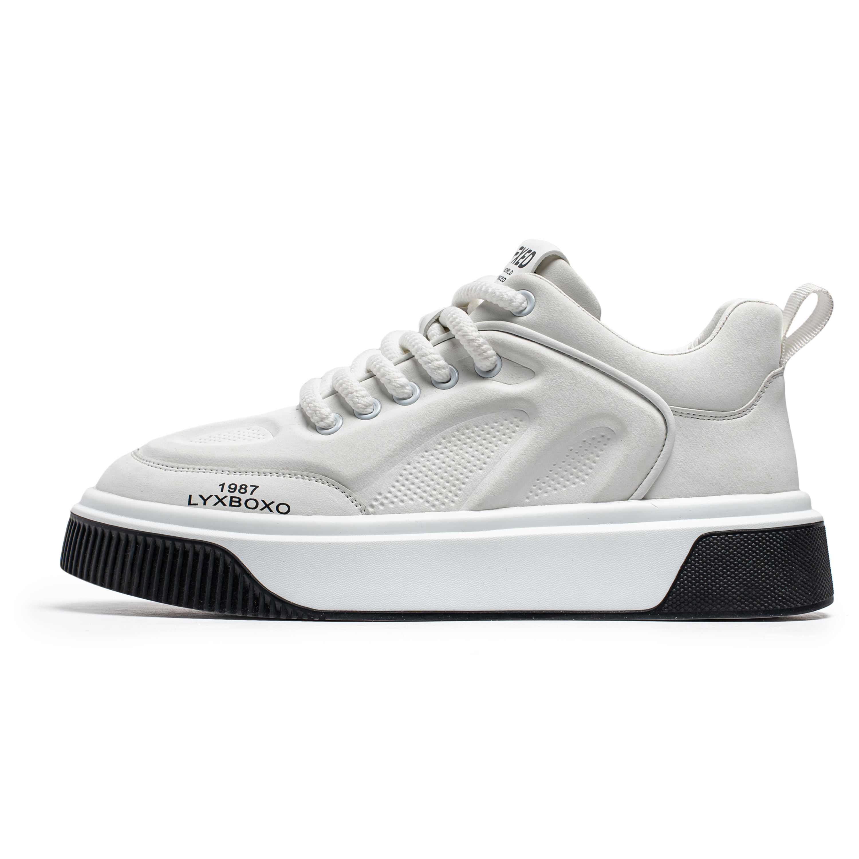 Bull charm Мужские низкие скейтерские кеды белые, цвет White
Bull charm Мужские низкие скейтерские кеды белые, цвет White