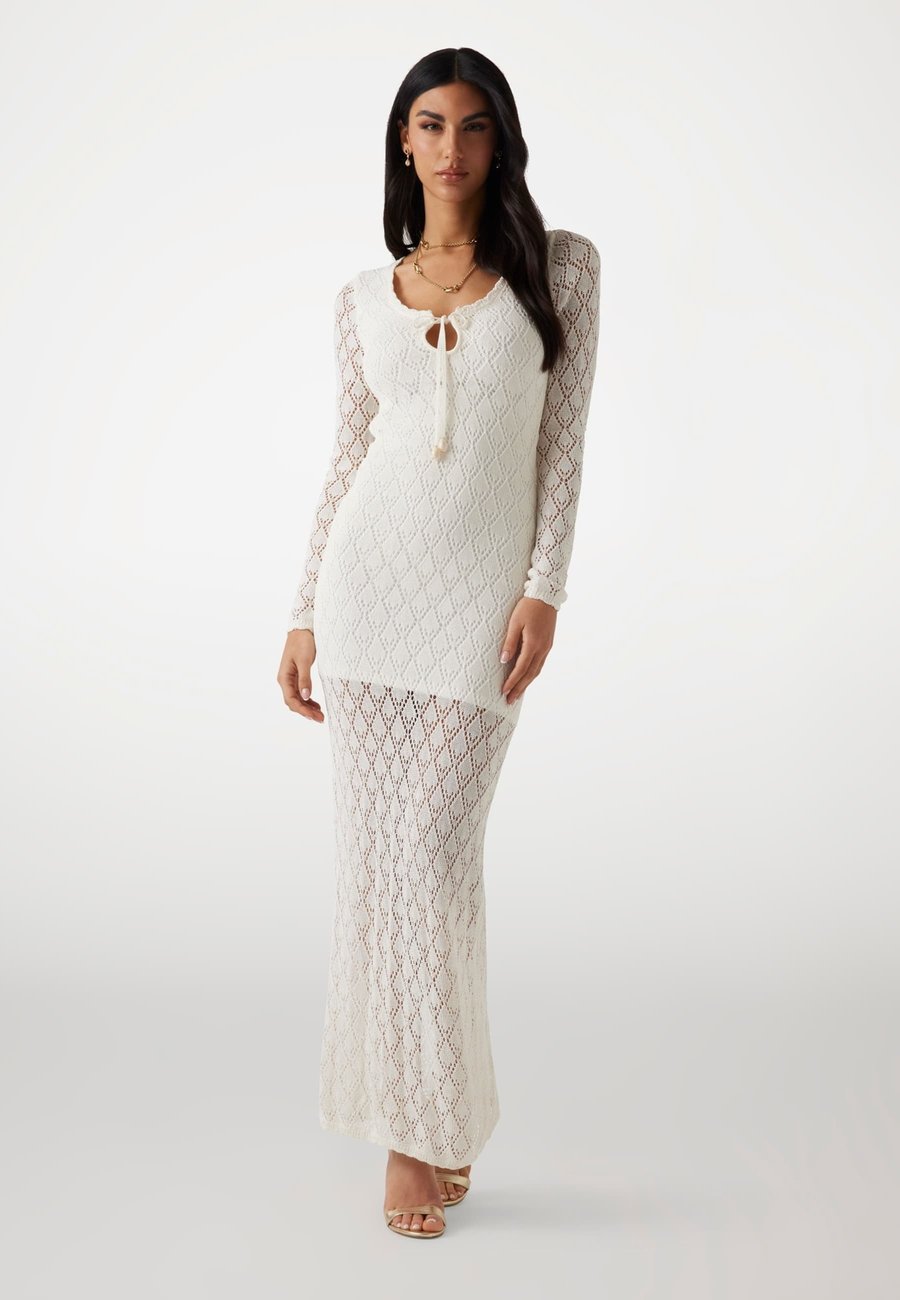 Платье Guess LANGES BODYCON LOCHSTICKEREI, Weiß/White
Платье Guess LANGES BODYCON LOCHSTICKEREI, Weiß/White