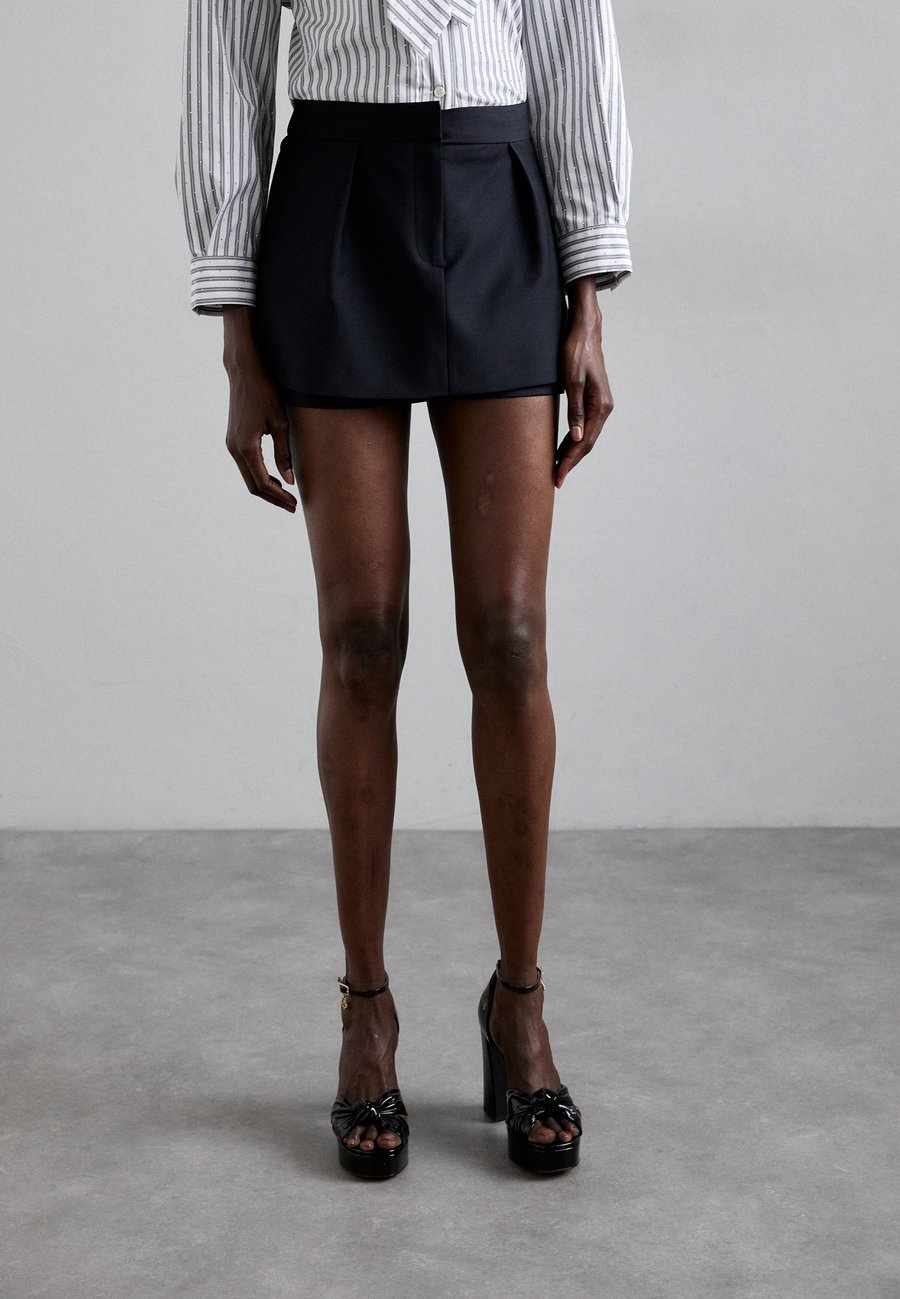 Шорты Maje IPERNAHALA, Marine/Dark Blue
Шорты Maje IPERNAHALA, Marine/Dark Blue