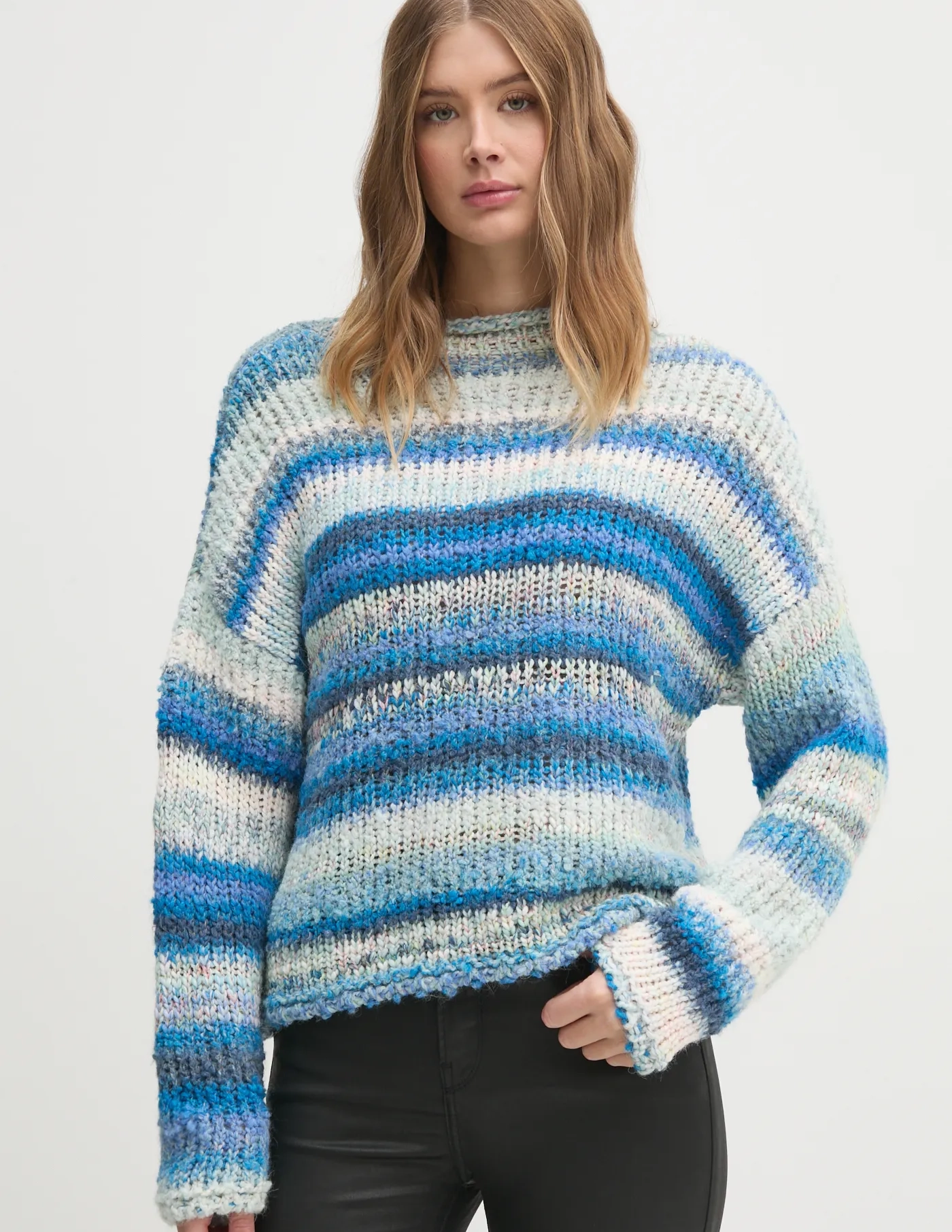 Свитер из смесовой шерсти United Colors of Benetton, синий
Свитер из смесовой шерсти United Colors of Benetton, синий