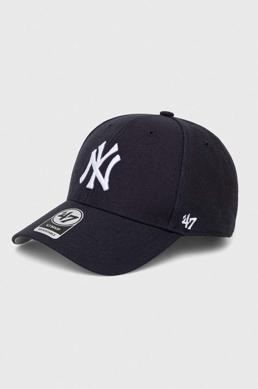 Кепка MLB New York Yankees 47 brand, темно-синий
Кепка MLB New York Yankees 47 brand, темно-синий