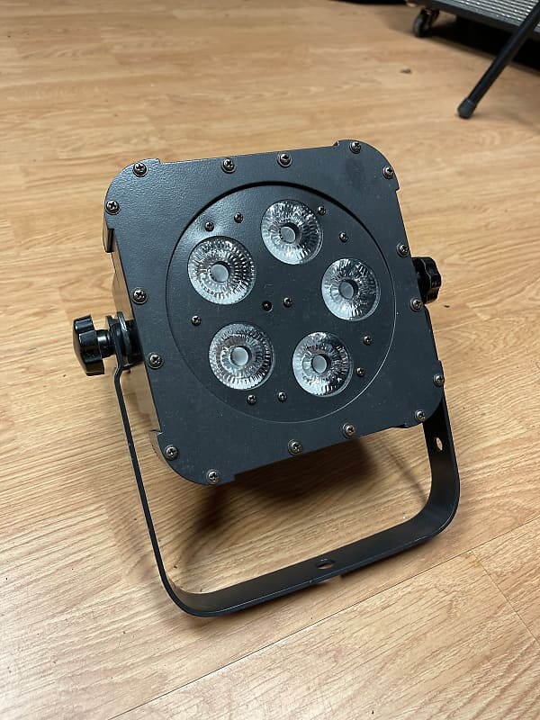 АДЖ QA5x American DJ
АДЖ QA5x American DJ