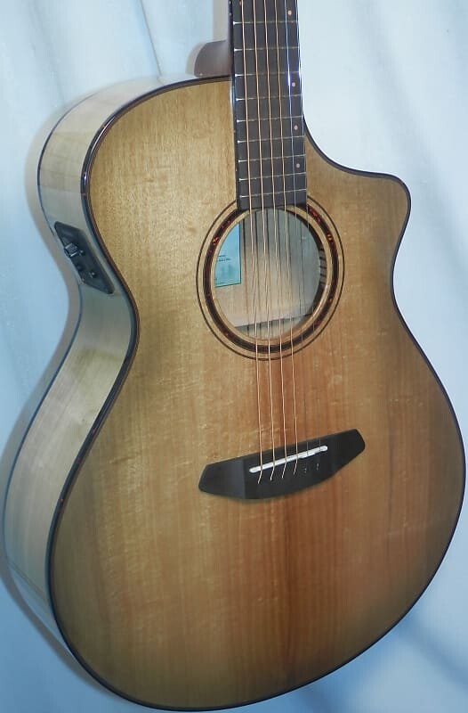 Breedlove Pursuit Exotic S Concert Sweetgrass CE Myrtlewood-Myrtlewood
Breedlove Pursuit Exotic S Concert Sweetgrass CE Myrtlewood-Myrtlewood