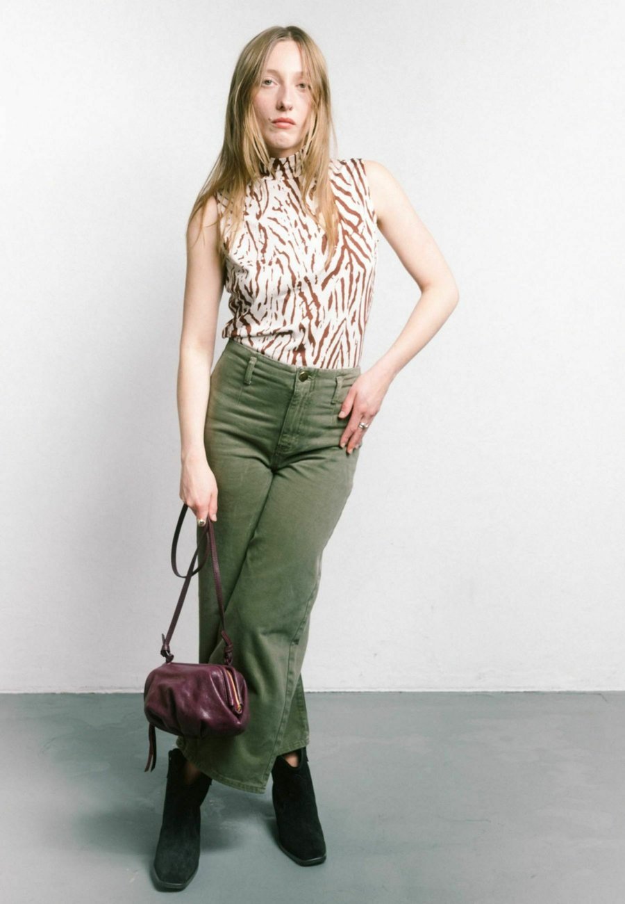 Сумка кросс-боди BALAGAN Cross body bag, Burgundy/Purple
Сумка кросс-боди BALAGAN Cross body bag, Burgundy/Purple