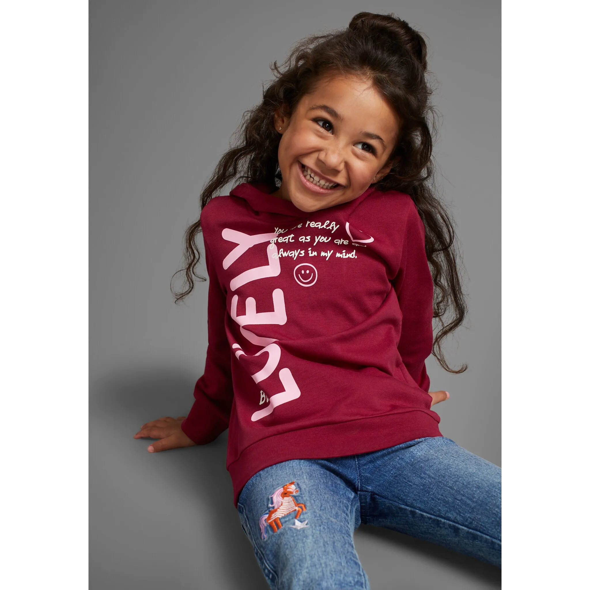 KIDSWORLD рубашка с длинными рукавами «LOVELY - Print», удлиненная форма, цвет beere
KIDSWORLD рубашка с длинными рукавами «LOVELY - Print», удлиненная форма, цвет beere