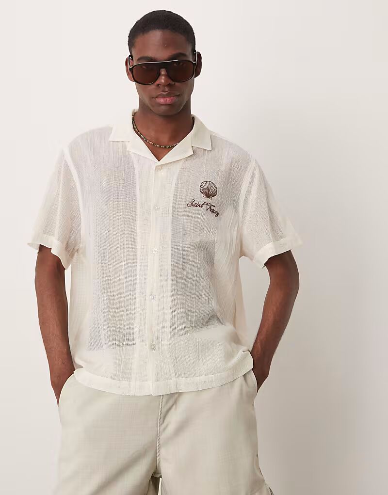 Прозрачная рубашка свободного кроя ASOS DESIGN цвета экрю с фактурным принтом и вышивкой на груди
Прозрачная рубашка свободного кроя ASOS DESIGN цвета экрю с фактурным принтом и вышивкой на груди