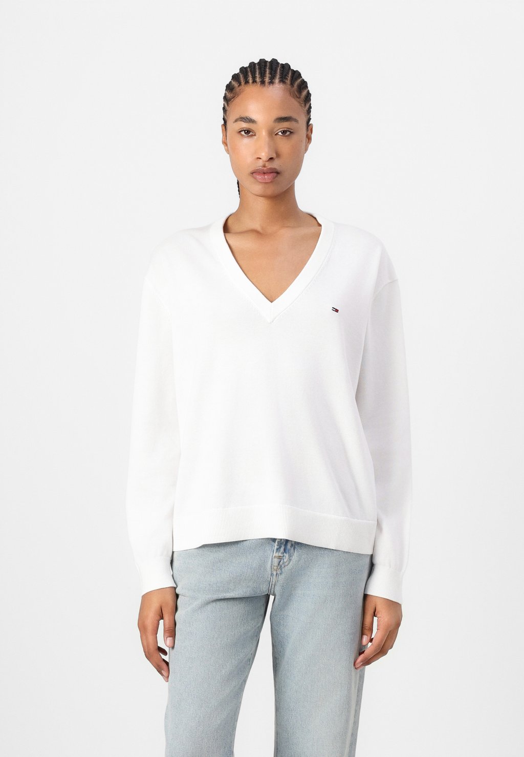 Джемпер ESSENTIAL VNECK SWEATER Tommy Jeans, кремовый
Джемпер ESSENTIAL VNECK SWEATER Tommy Jeans, кремовый