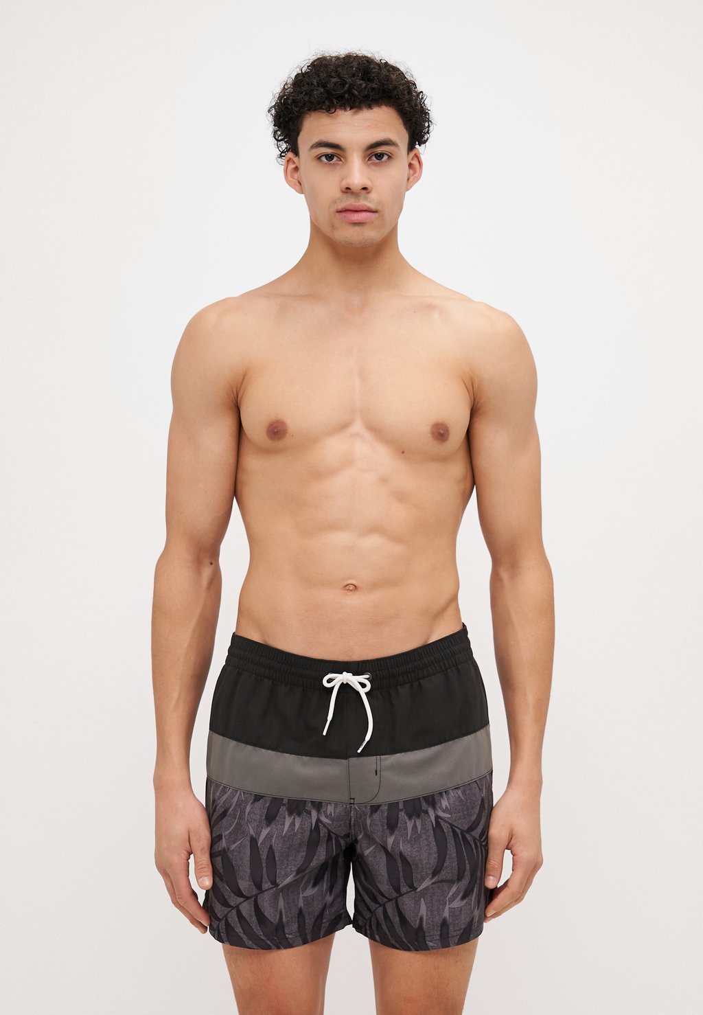 Пляжные шорты CALI BLOCK O'Neill, черный
Пляжные шорты CALI BLOCK O'Neill, черный