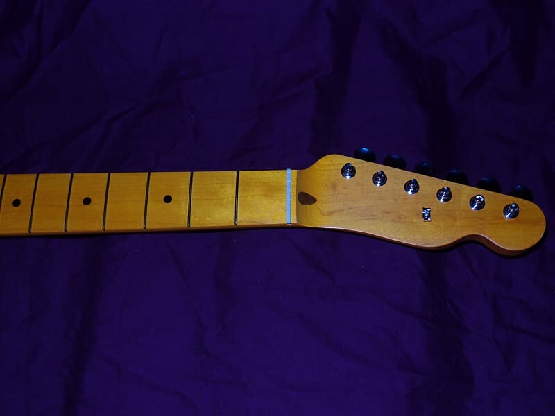 21 лад, ручная обработка Closet Classic C-образный Telecaster Allparts Fender Лицензионный винтажный кленовый гриф Telecaster Neck
21 лад, ручная обработка Closet Classic C-образный Telecaster Allparts Fender Лицензионный винтажный кленовый гриф Telecaster Neck