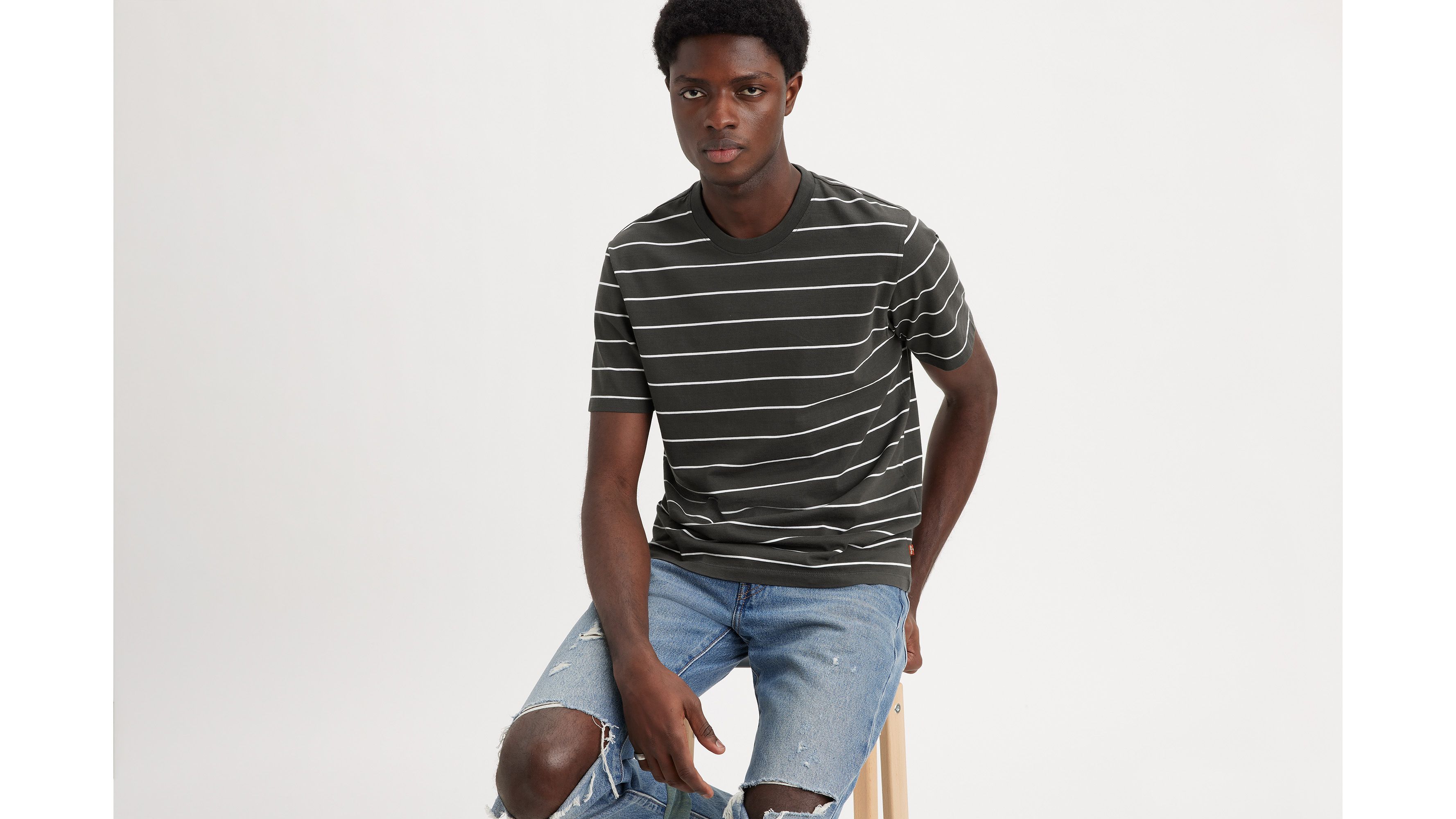 Футболка Essential Levi's, Slight Pirate Black
Футболка Essential Levi's, Slight Pirate Black