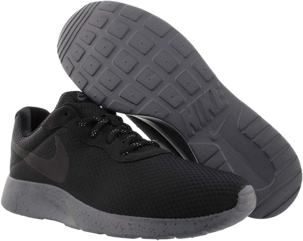 Женские кроссовки Nike Tanjun, Black/Black/Dark Grey
Женские кроссовки Nike Tanjun, Black/Black/Dark Grey