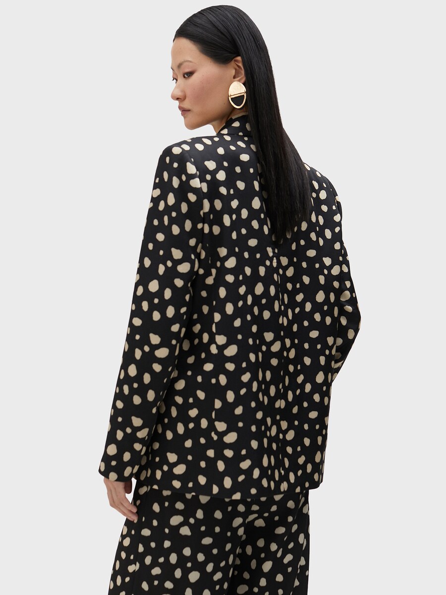 Блейзер Lola Casademunt, черный
Блейзер Lola Casademunt, черный