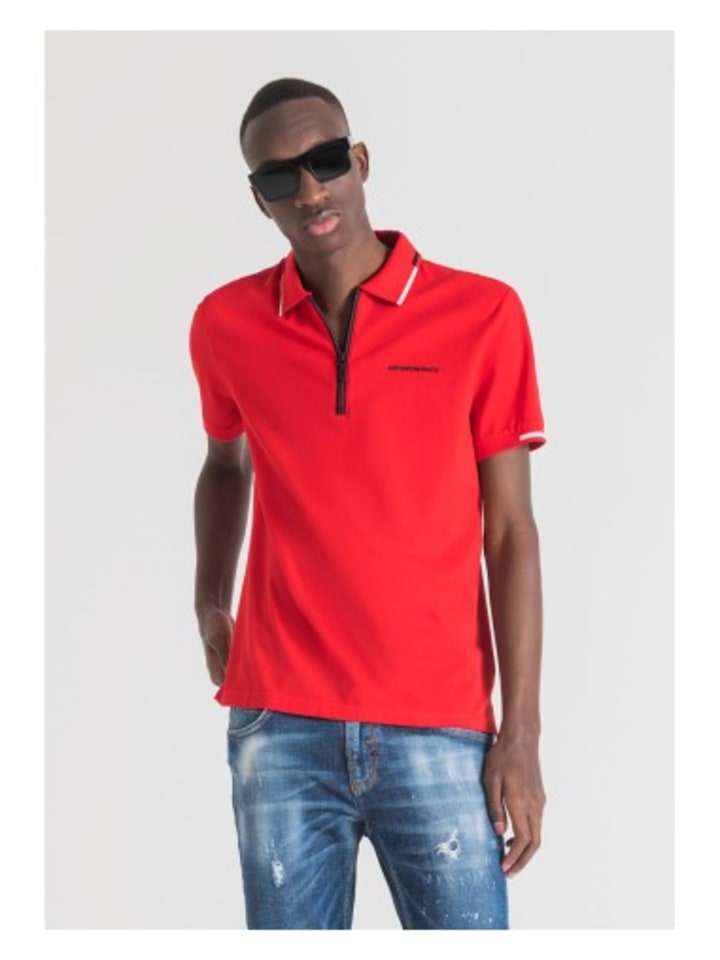 Футболка в Antony Morato
Футболка в Antony Morato