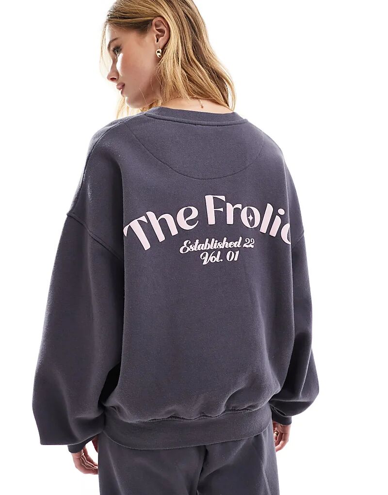 Эксклюзивная толстовка с логотипом Frolic x Bella Stovey угольного цвета — часть комплекта
Эксклюзивная толстовка с логотипом Frolic x Bella Stovey угольного цвета — часть комплекта